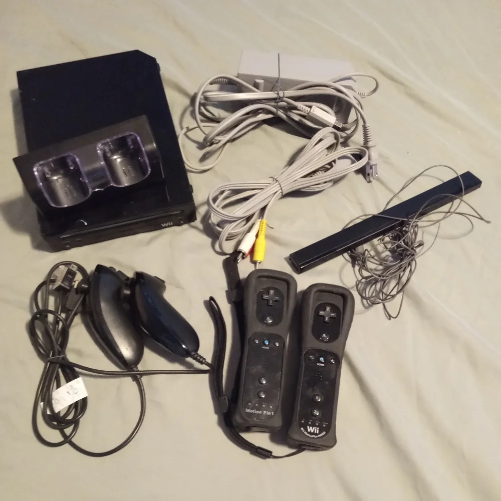 WII Console System - Picture 1 of 6